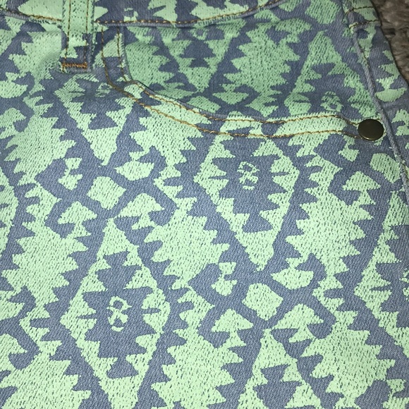 Copper Key Shorts - Picture 3 of 3